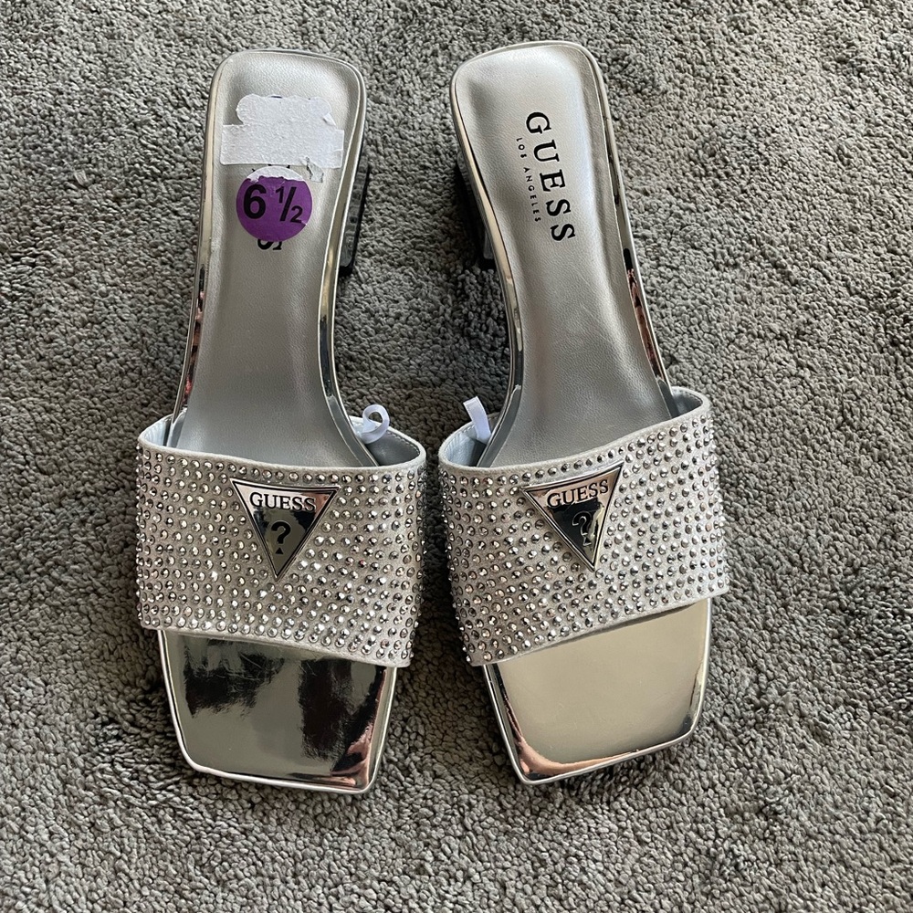 NWOT Guess Geyla Dress Silver Metallic Rhinestone Sandal Heels Size 6.5